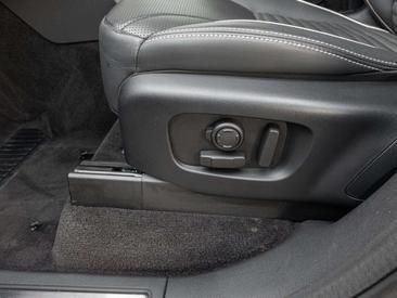 Land Rover Discovery D300 Dynamic HSE PANO LED STANDHZG — photo 16