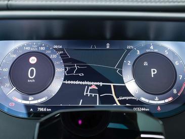 Land Rover Range Rover Sport Black 4.4 P635 SV — photo 10