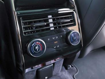 Land Rover Range Rover Sport Black 4.4 P635 SV — photo 23