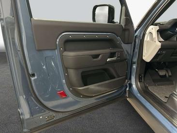 Land Rover Defender 90 D200 S 147 KW (Diesel) — photo 13