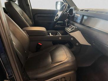 Land Rover Defender 110 SE 7 POSTI 3.0D I6 200 CV AWD Auto — photo 2