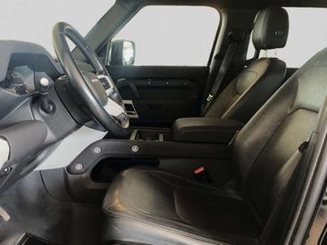 Land Rover Defender 110 SE 7 POSTI 3.0D I6 200 CV AWD Auto — photo 12