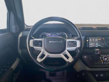 Land Rover Defender 110 SE 7 POSTI 3.0D I6 200 CV AWD Auto — photo 13