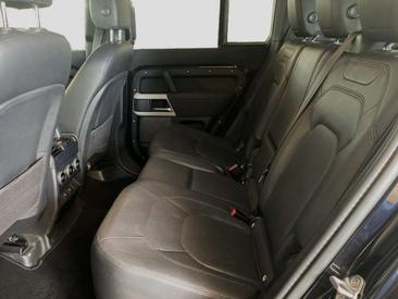 Land Rover Defender 110 SE 7 POSTI 3.0D I6 200 CV AWD Auto — photo 14
