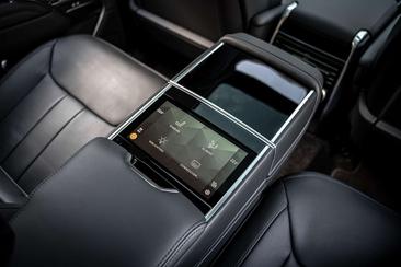 Land Rover Range Rover Autobiography URBAN P550e — photo 24