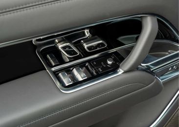 Land Rover Range Rover Autobiography P550e — photo 22