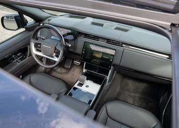 Land Rover Range Rover Autobiography P550e — photo 37