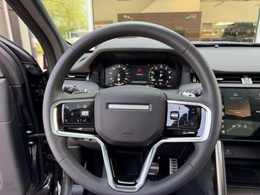 Land Rover Discovery Sport P270e Dynamic SE AWD Auto 25.5MY — photo 9