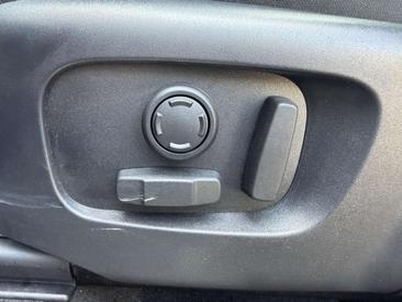 Land Rover Discovery Sport P270e Dynamic SE AWD Auto 25.5MY — photo 17