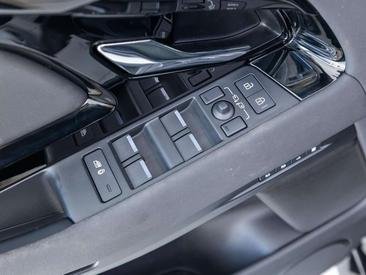Land Rover Range Rover Evoque P270e PHEV AWD SE Dynamic Edition Cold Climate — photo 15