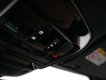 Land Rover Range Rover Sport Dynamic SE P460e — photo 16