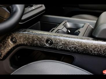 Land Rover Defender 110 OCTA EDITION ONE°FAROE GREEN°SATIN PPF V8 P635 — photo 13