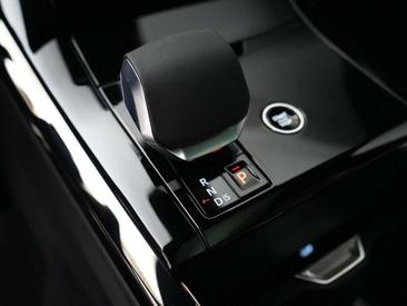 Land Rover Range Rover Sport Dynamic SE P460e — photo 17