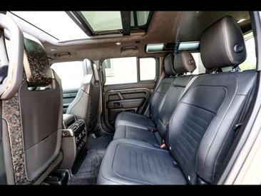 Land Rover Defender 110 OCTA EDITION ONE°FAROE GREEN°SATIN PPF V8 P635 — photo 15