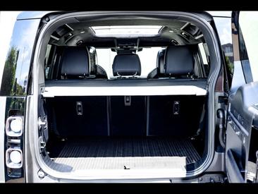 Land Rover Defender 110 OCTA EDITION ONE°FAROE GREEN°SATIN PPF V8 P635 — photo 16