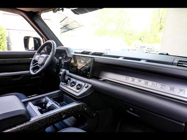 Land Rover Defender 110 OCTA EDITION ONE°FAROE GREEN°SATIN PPF V8 P635 — photo 18
