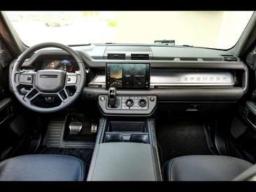 Land Rover Defender 110 OCTA EDITION ONE°FAROE GREEN°SATIN PPF V8 P635 — photo 19