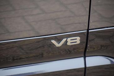 Land Rover Defender 110 P525 110 V8 Gris — photo 17