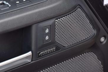 Land Rover Defender 110 P525 110 V8 Gris — photo 19