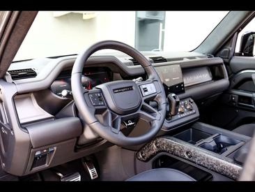 Land Rover Defender 110 OCTA EDITION ONE°FAROE GREEN°SATIN PPF V8 P635 — photo 25