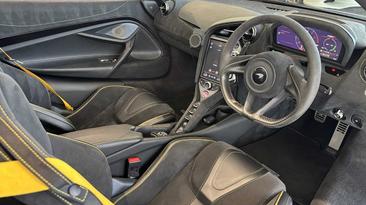 McLaren 720S — photo 11