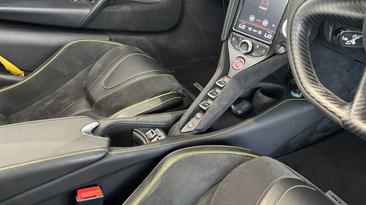 McLaren 720S — photo 14