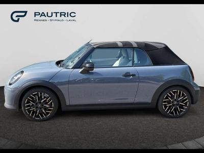 Mini Cabrio Favoured Cooper