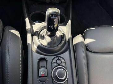 Mini Cooper E — photo 20