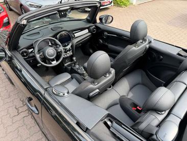 Mini Cabrio John Cooper Works — photo 3