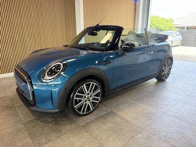 Mini Cabrio COOPER