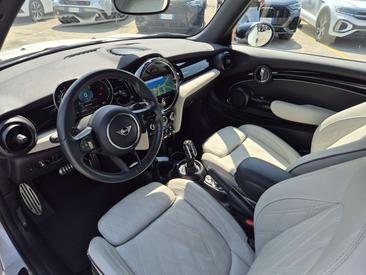 Mini Cabrio JCW Cooper — photo 9