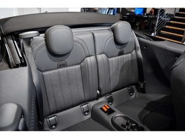 Mini Cabrio JCW Cooper — photo 12