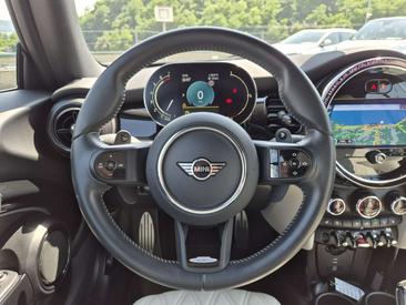 Mini Cabrio JCW Cooper — photo 18