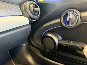 Mini Cabrio COOPER — photo 15