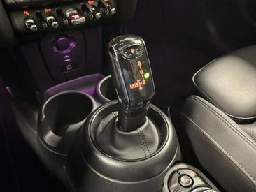 Mini Cooper E — photo 11