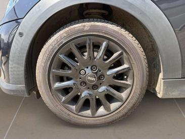 Mini Cooper E — photo 8