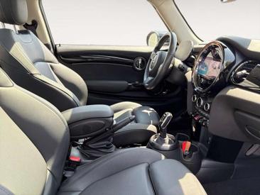 Mini Cooper E — photo 9