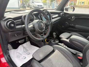 Mini Cooper JCW S — photo 7