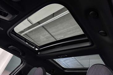 Mini 5 Portes Classic Cooper — photo 9