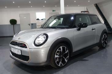 Mini Cooper Favoured S — photo 3