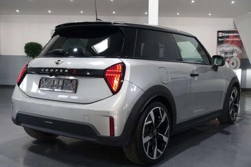 Mini Cooper Favoured S — photo 9