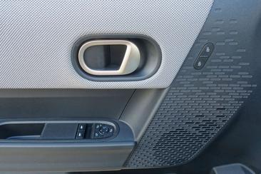 Mini Cooper Favoured S — photo 16