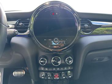 Mini Cabrio John Cooper Works — photo 8