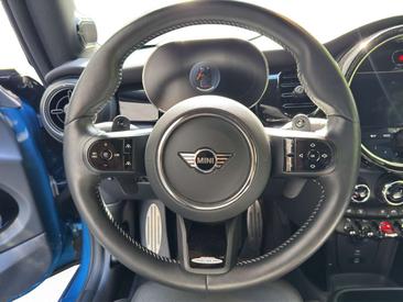 Mini Cabrio John Cooper Works — photo 9