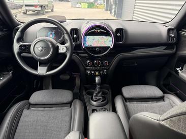 Mini Countryman COOPER SE — photo 3
