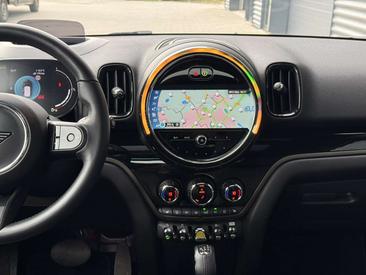 Mini Countryman COOPER SE — photo 30
