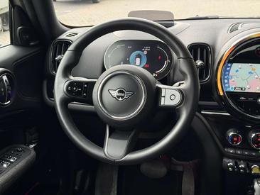 Mini Countryman COOPER SE — photo 31