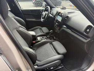 Mini Countryman COOPER SE — photo 33
