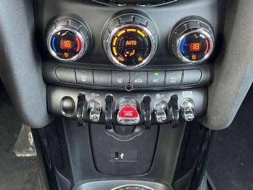 Mini Hatch Cooper S — photo 11
