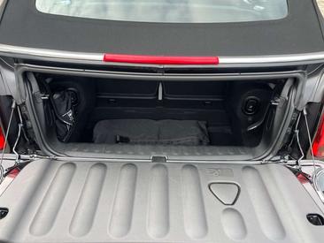 Mini Cabrio Yours Cooper S — photo 16